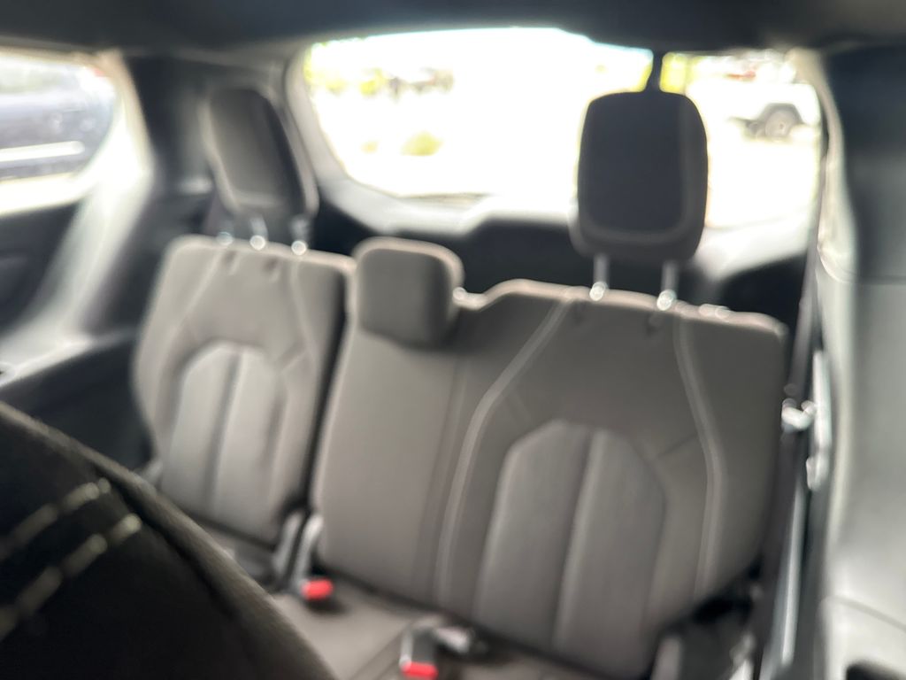 Used 2024 Chrysler Pacifica - photo 27