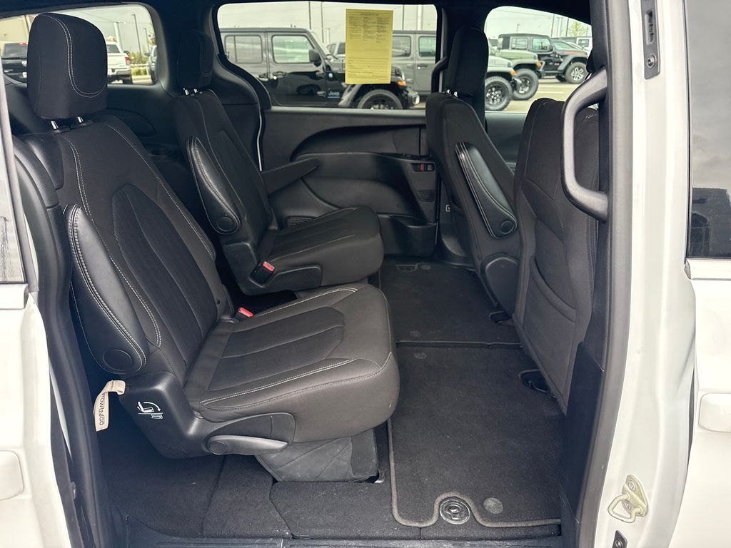 Used 2024 Chrysler Pacifica - photo 29