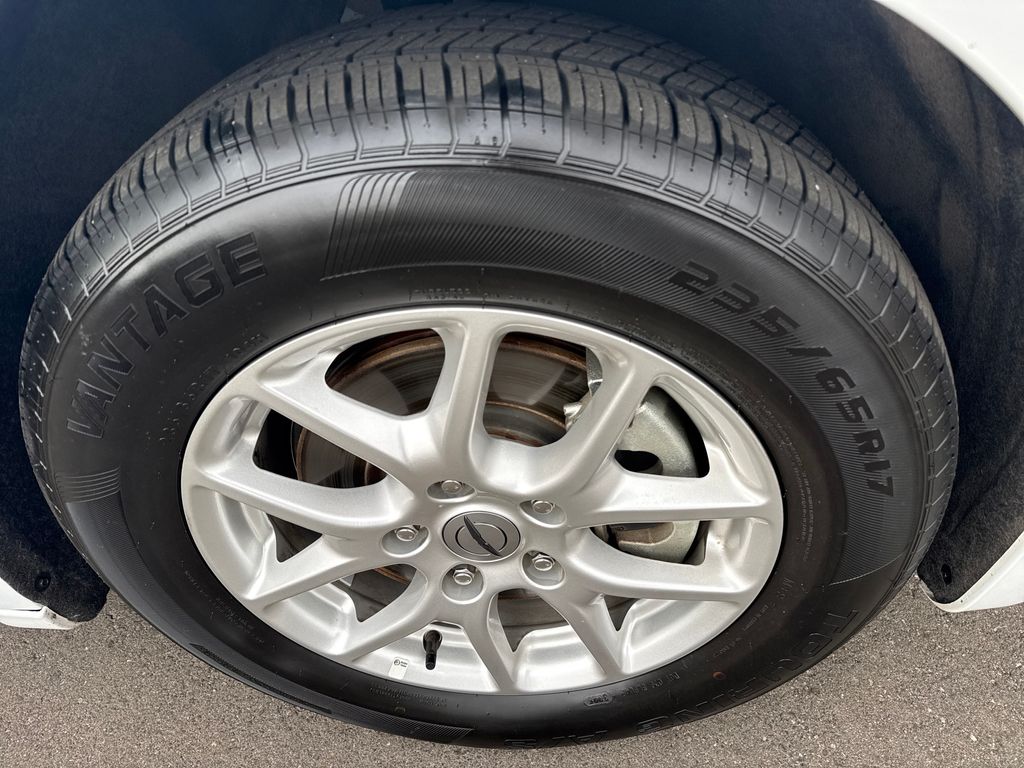 Used 2024 Chrysler Pacifica - photo 32