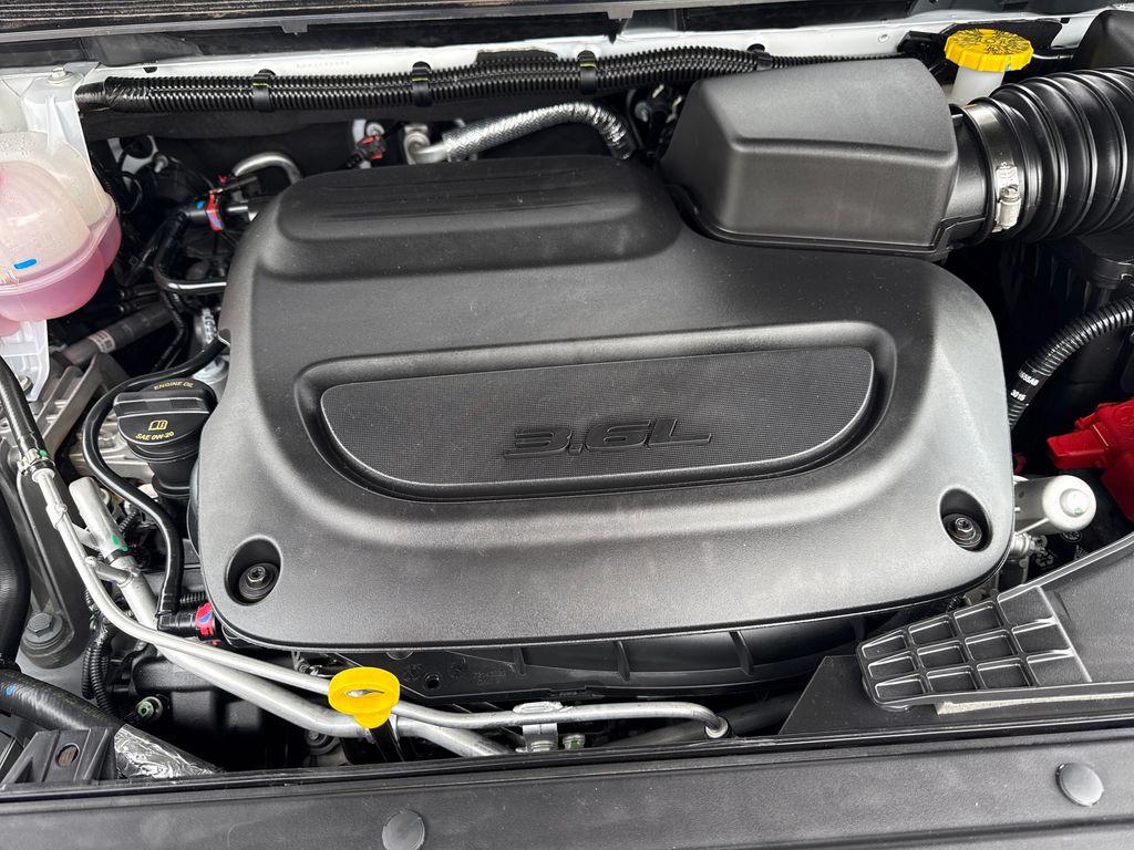Used 2026 Chrysler Pacifica - photo 34