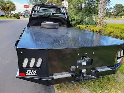 New 2025 Ford F-550 XL Crew Cab 4x4 Flatbed Truck for sale #92209 - photo 2