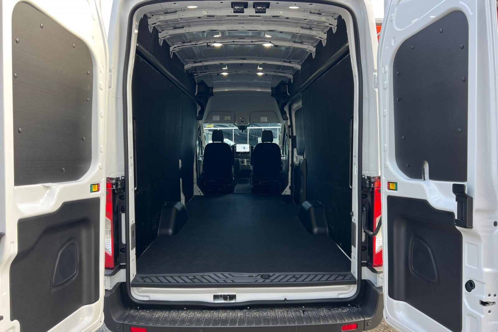 New 2026 Ford E-Transit 350 - photo 15