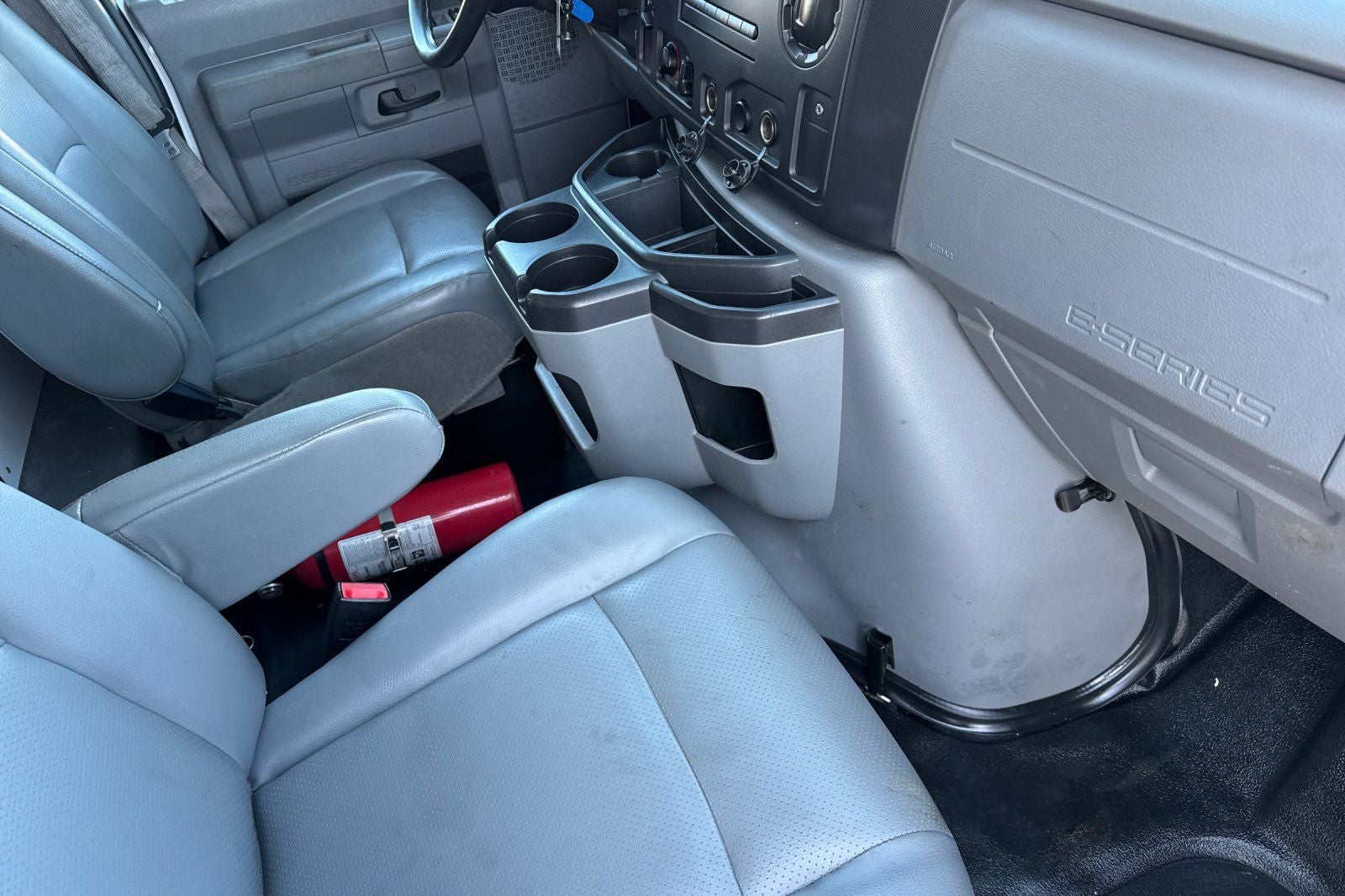 Used 2019 Ford E-450 - photo 14