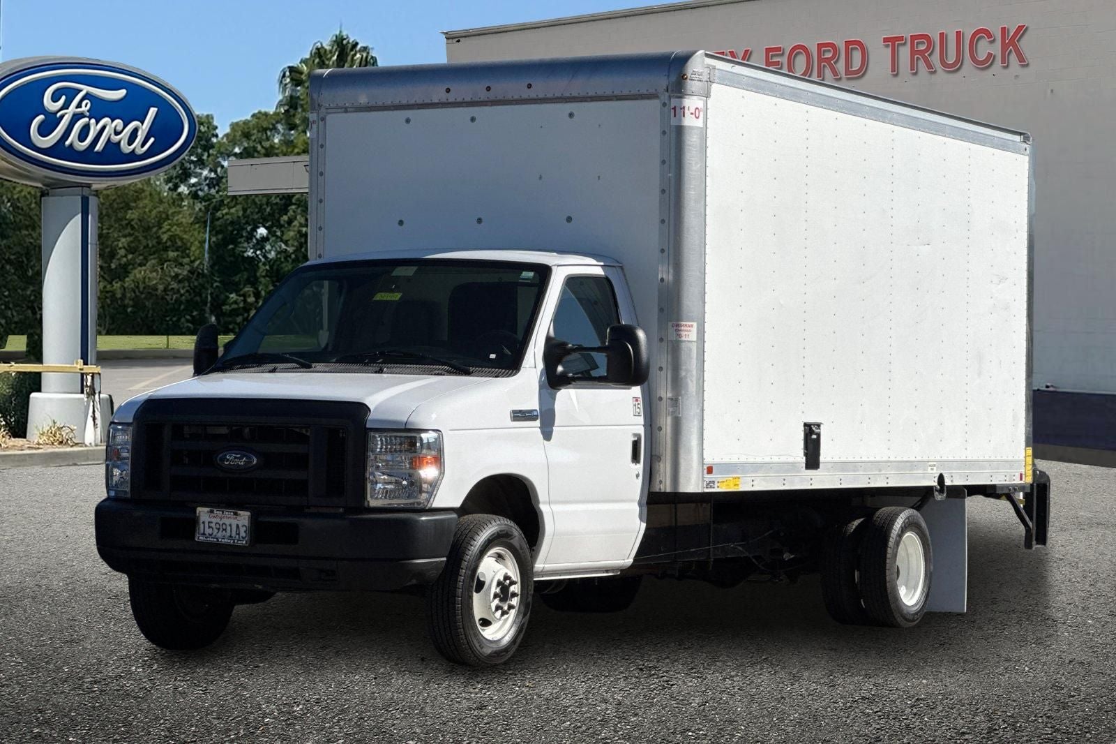 Used 2019 Ford E-450 - photo 7