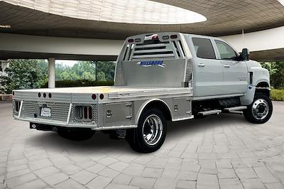 2024 Chevrolet Silverado 5500 Crew Cab DRW 4x4 Hillsboro Flatbed Truck for sale #124446 - photo 2