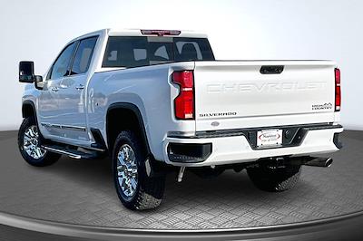 Used 2024 Chevrolet Silverado 2500 - photo 1