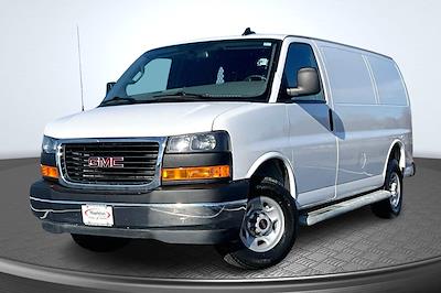 Used 2024 GMC Savana 2500 - photo 1