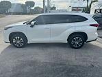 Used 2021 Toyota Highlander XLE for sale #D530587 - photo 6