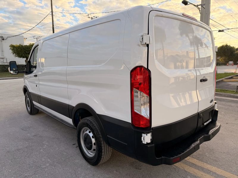 Used 2019 Ford Transit 250 - photo 8