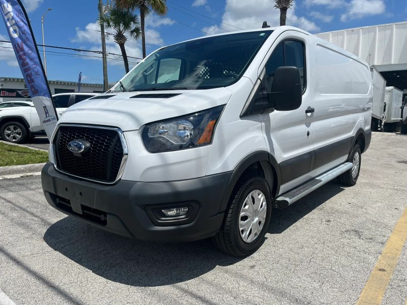 Used 2023 Ford Transit 250 - photo 2