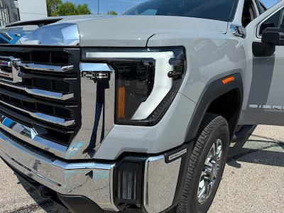 New 2025 GMC Sierra 2500 SLE Crew Cab 4WD Pickup for sale #E24548 - photo 1