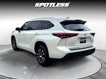 2021 Toyota Highlander FWD SUV for sale #26591 - photo 2