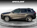 2019 Jeep Cherokee 4x2 SUV for sale #26670 - photo 3
