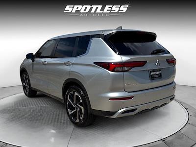 Used 2022 Mitsubishi Outlander SUV for sale #27095 - photo 2