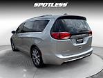 2017 Chrysler Pacifica FWD Minivan for sale #27166 - photo 2
