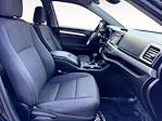 2017 Toyota Highlander 4x2 SUV for sale #27336 - photo 20
