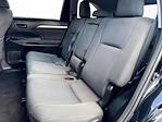 2017 Toyota Highlander 4x2 SUV for sale #27336 - photo 25