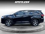2017 Toyota Highlander 4x2 SUV for sale #27336 - photo 4