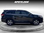 2017 Toyota Highlander 4x2 SUV for sale #27336 - photo 8