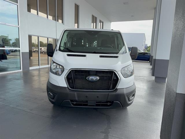 Used 2025 Ford Transit 250 - photo 5