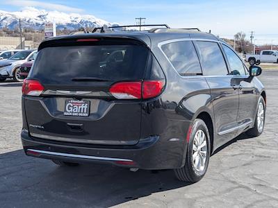 Used 2017 Chrysler Pacifica - photo 1