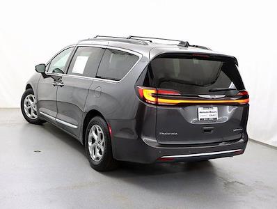 Used 2023 Chrysler Pacifica - photo 1