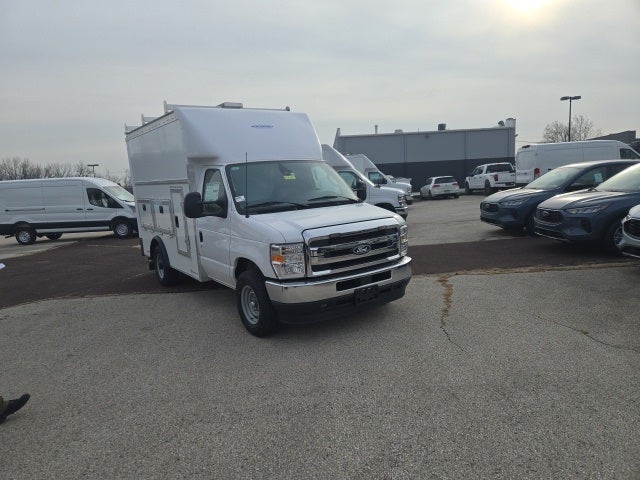 New 2026 Ford E-350 - photo 81