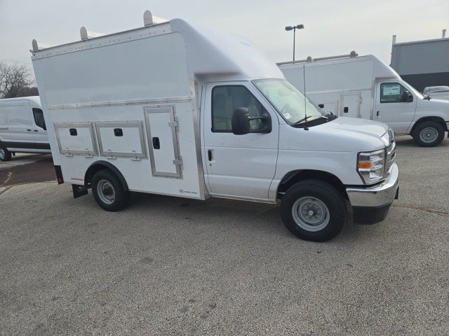 New 2026 Ford E-350 - photo 12
