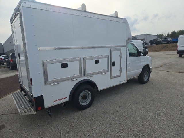 New 2026 Ford E-350 - photo 11