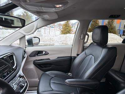 2023 Chrysler Pacifica FWD Minivan for sale #V00161 - photo 1