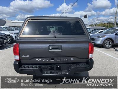 2017 Toyota Tacoma Extra Cab 4WD Pickup for sale #25M0907A - photo 2