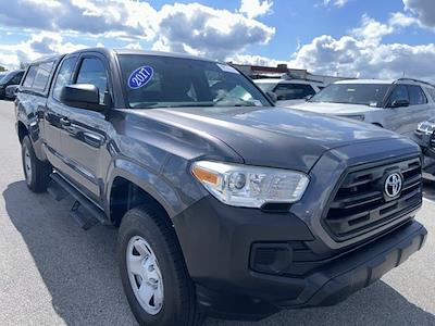 2017 Toyota Tacoma Extra Cab 4WD Pickup for sale #25M0907A - photo 1
