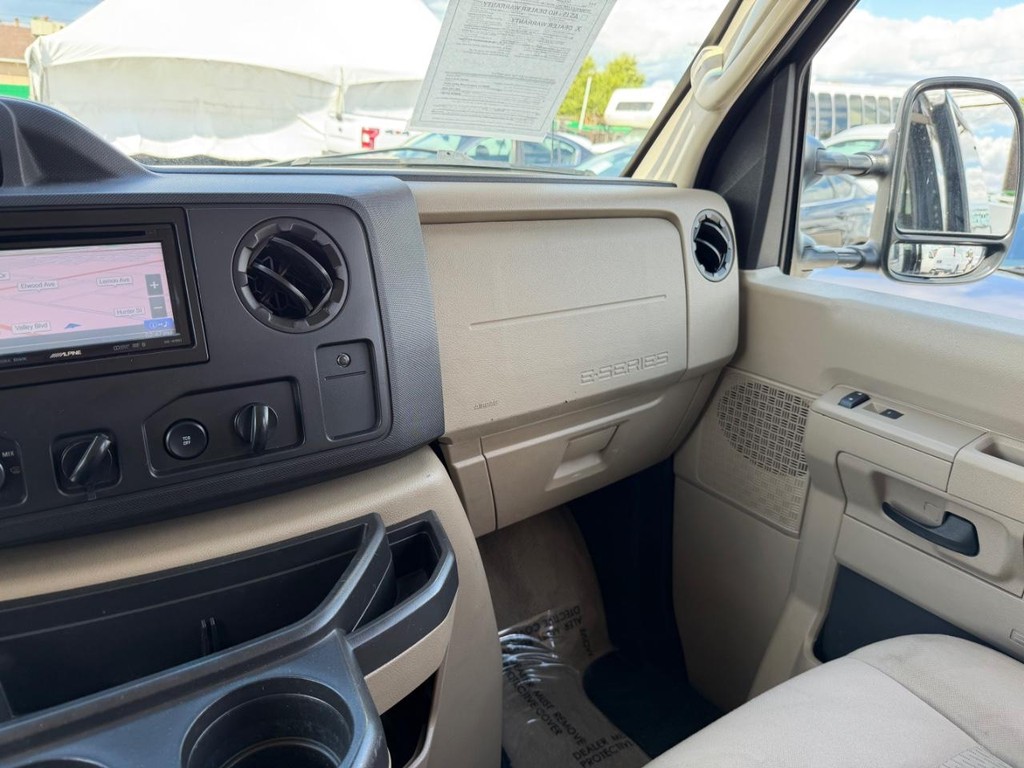 Used 2014 Ford E-350 - photo 28
