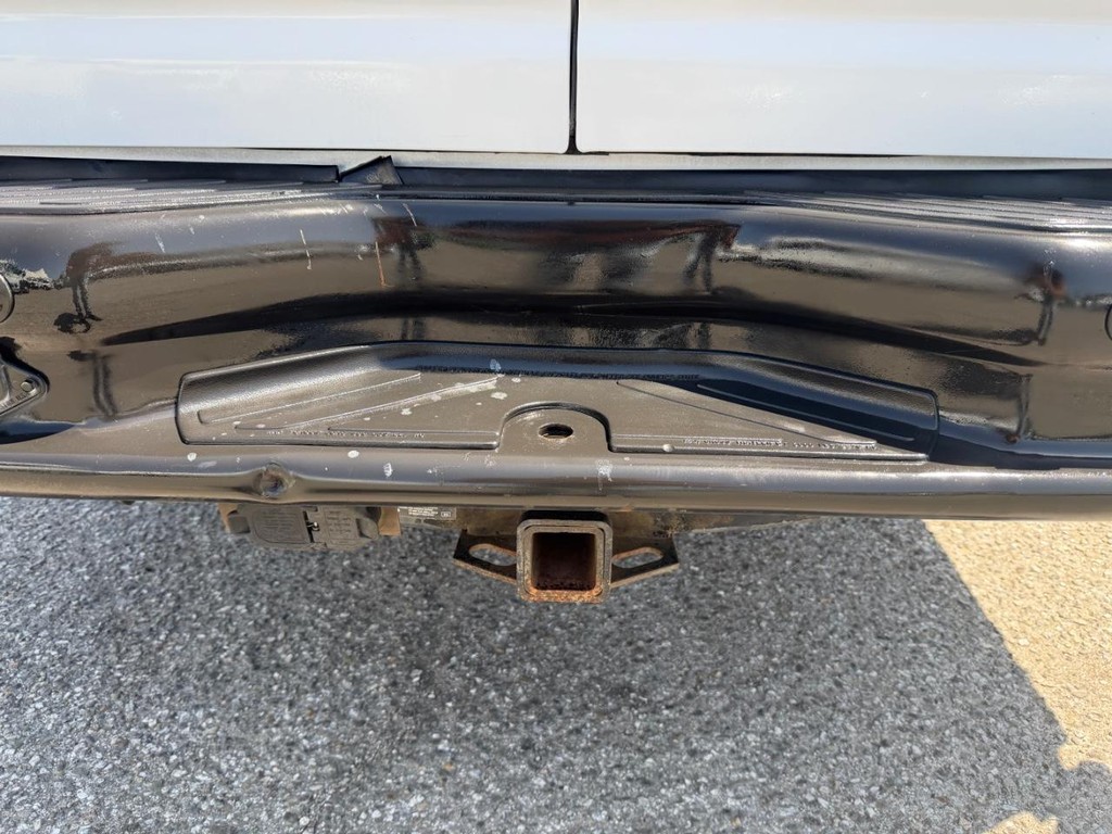 Used 2009 Ford E-350 - photo 38