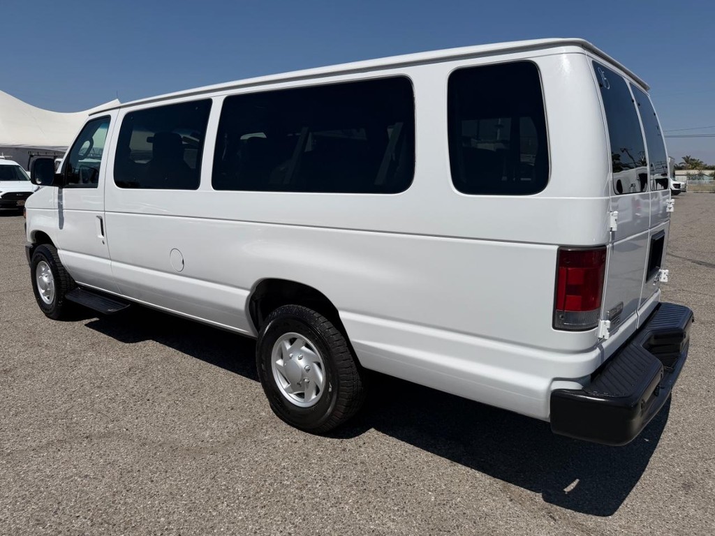 Used 2009 Ford E-350 - photo 10
