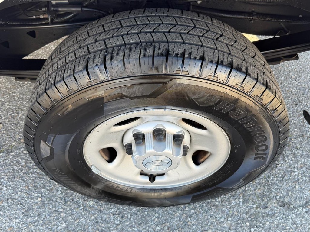 Used 2019 Chevrolet Express 2500 - photo 31