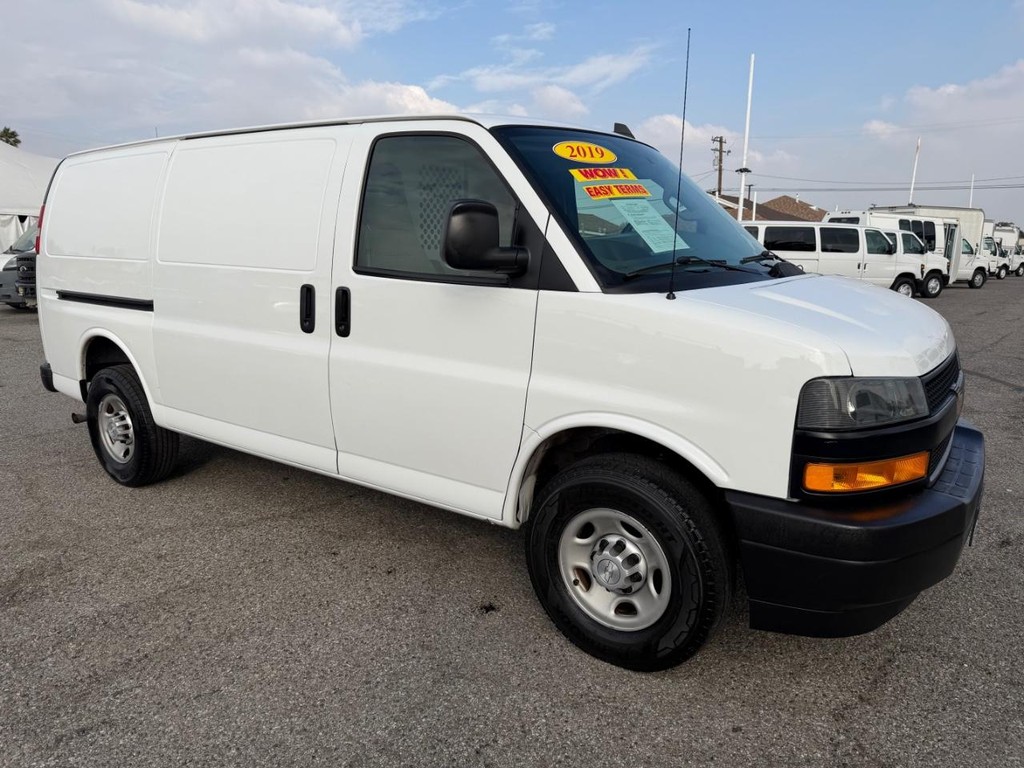 Used 2019 Chevrolet Express 2500 - photo 5
