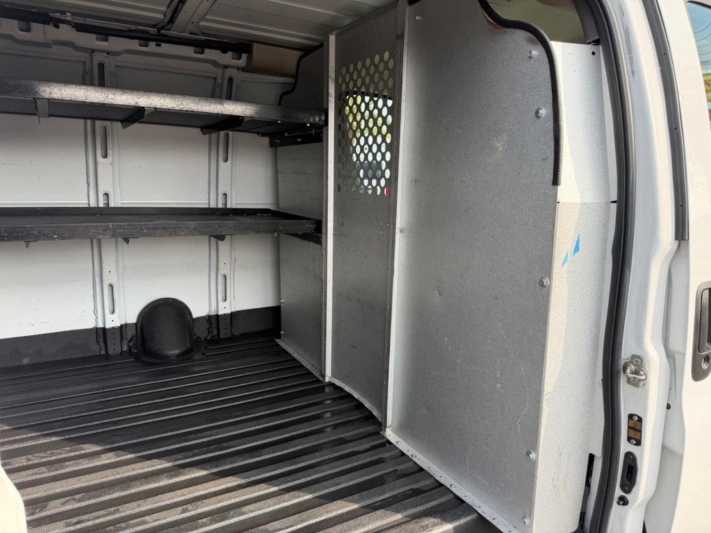Used 2019 Chevrolet Express 2500 - photo 30