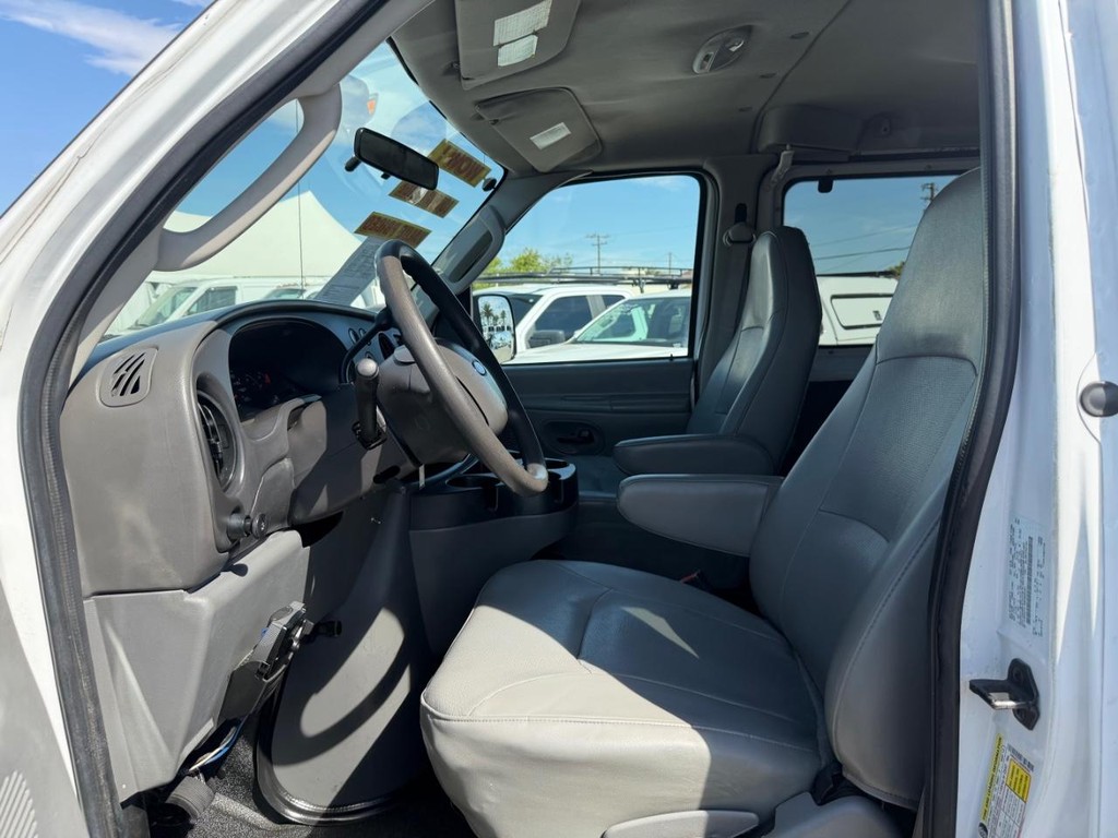 Used 2008 Ford E-350 - photo 19