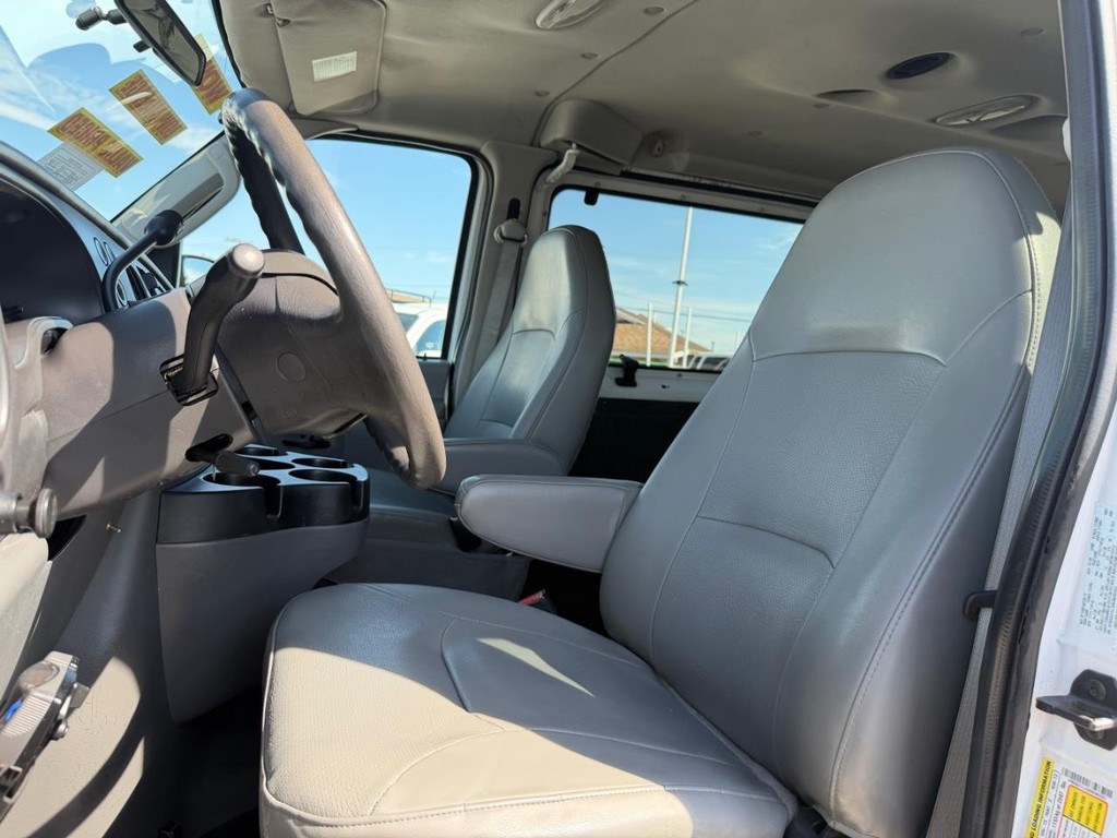 Used 2008 Ford E-350 - photo 20