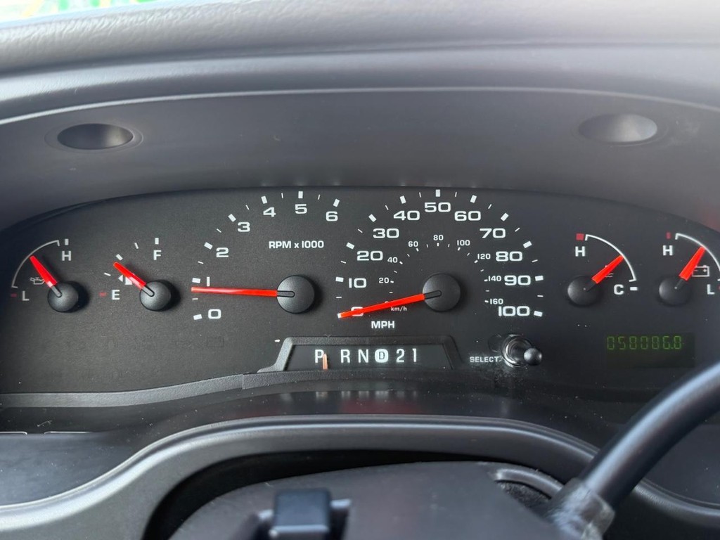 Used 2008 Ford E-350 - photo 25