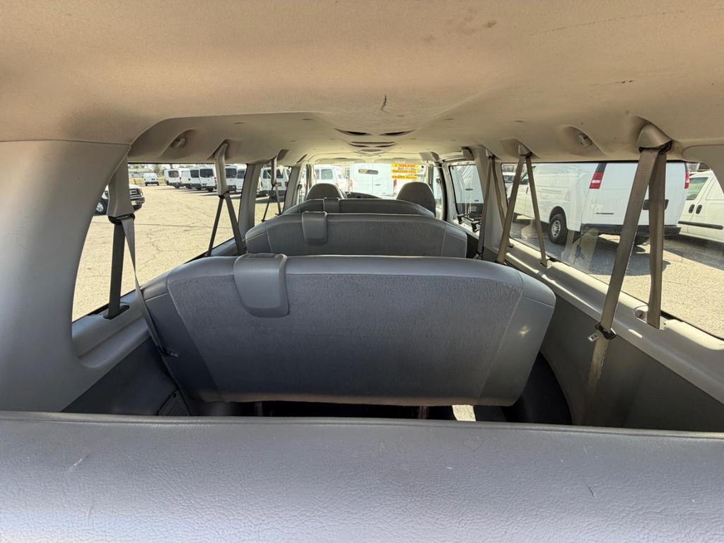 Used 2008 Ford E-350 - photo 34