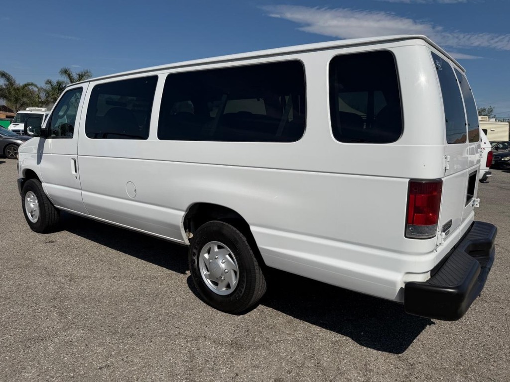 Used 2008 Ford E-350 - photo 10