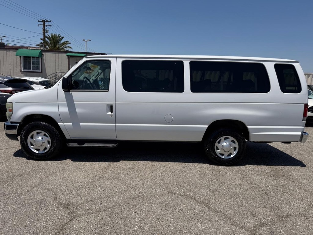 Used 2011 Ford E-350 - photo 12