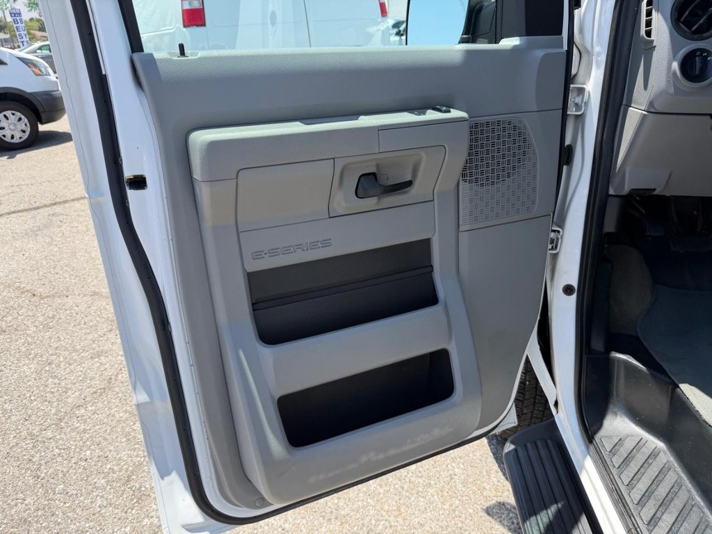 Used 2011 Ford E-350 - photo 17