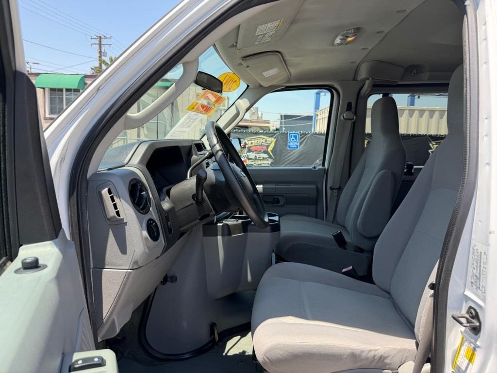 Used 2011 Ford E-350 - photo 19