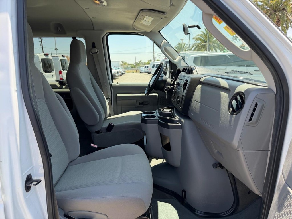 Used 2011 Ford E-350 - photo 23