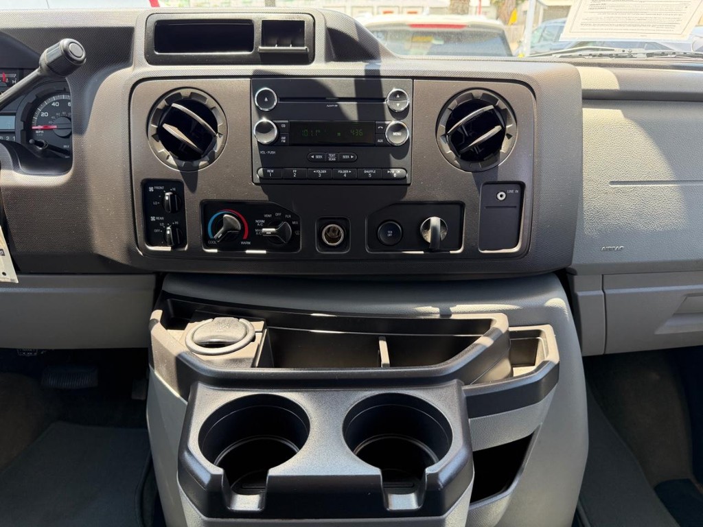 Used 2011 Ford E-350 - photo 27