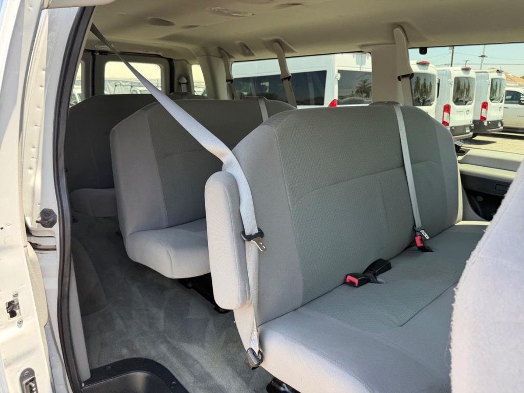 Used 2011 Ford E-350 - photo 38
