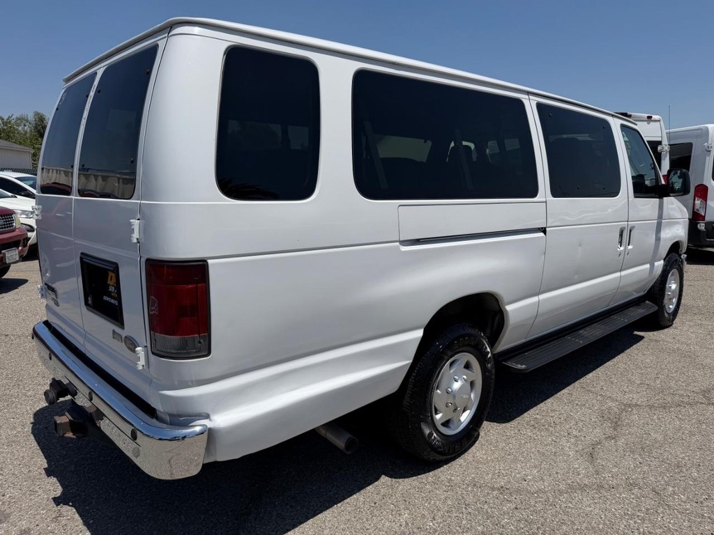 Used 2011 Ford E-350 - photo 8